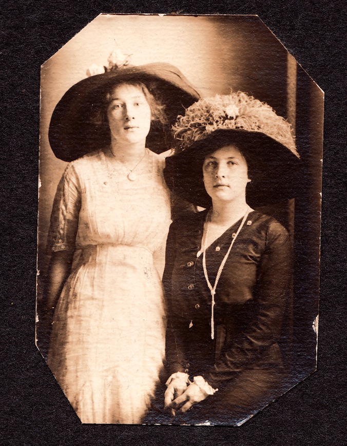 Iris Neate and Ethel Slinkey, circa 1914
